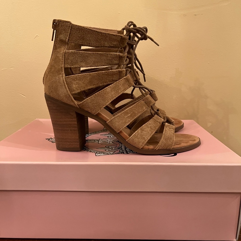Crown Vintage Heels